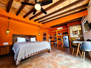 Jonathan's Lugar at Villa Amistad/Heated Pool/Daily Housekeeping/Blazing Wifi!